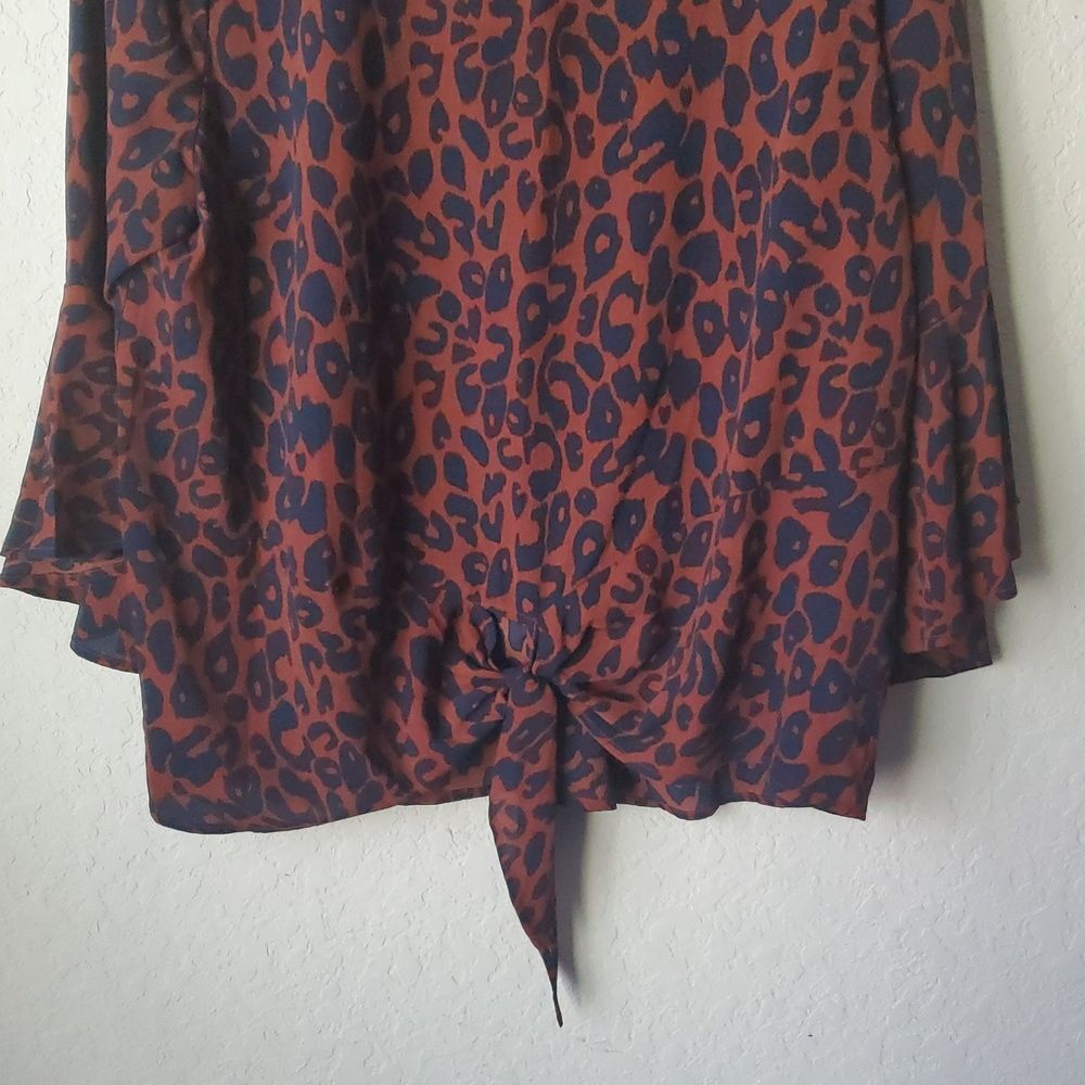She + Sky Rust & Navy Blue Cheetah Print Blouse Plus Size 2XL Front Tie Top - Picture 5 of 9